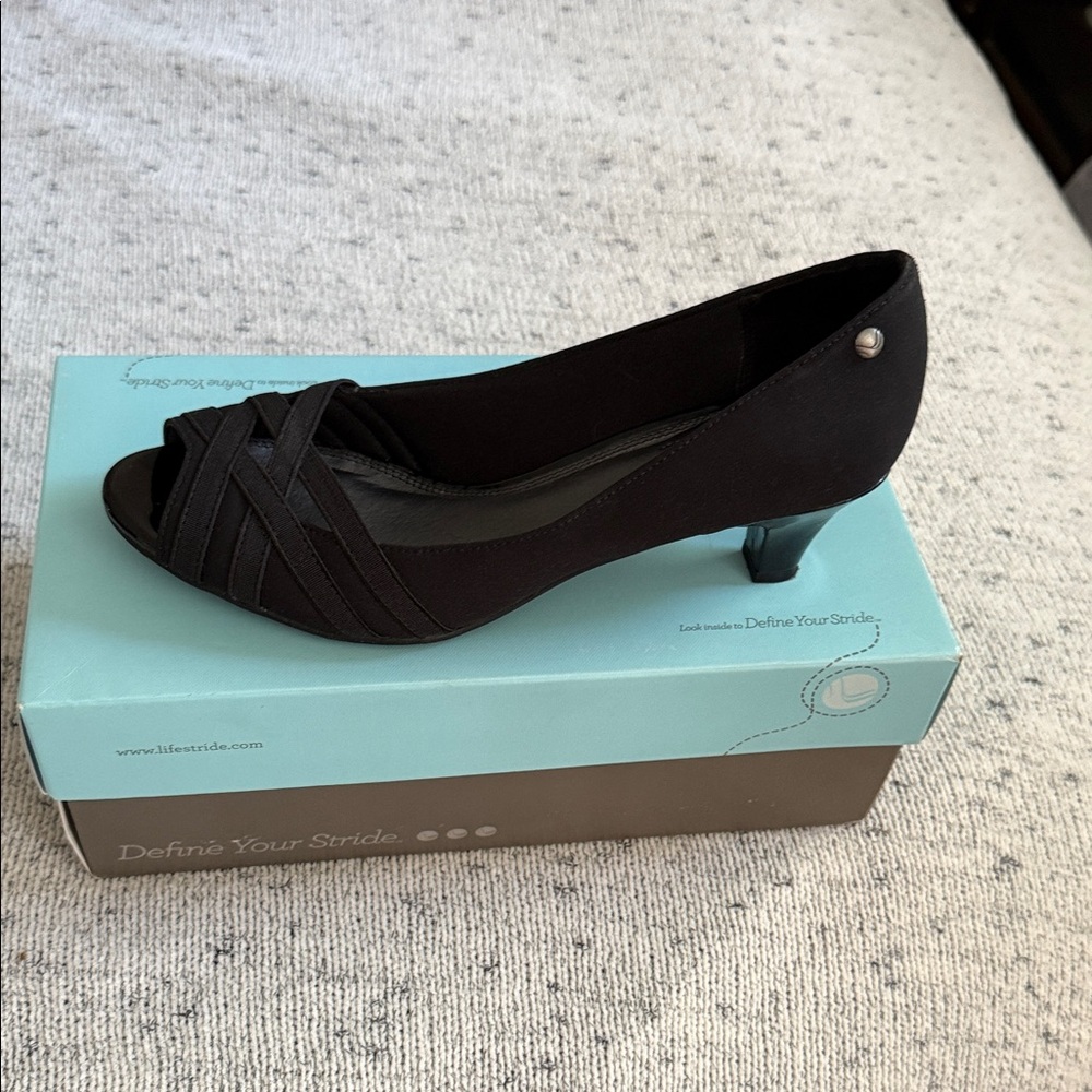 Life Stride Women's Elegant Black Peep-Toe Heels